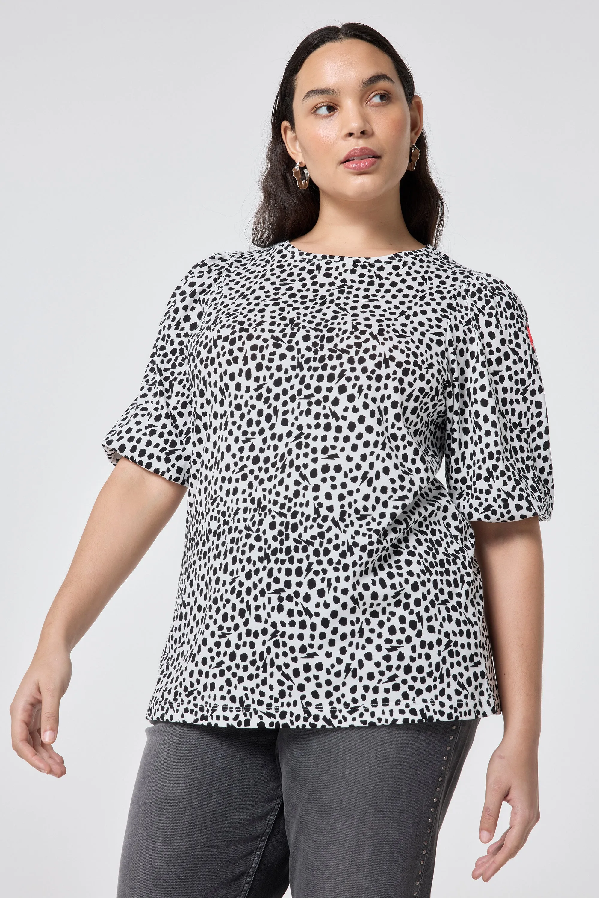 White with Black Cheetah Puff Sleeve T-Shirt